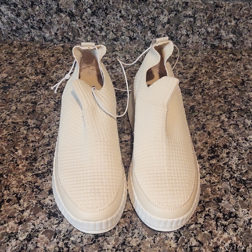 SM New York KATIE CREAM Slip-On Sneakers size 11 womens casual new with tags